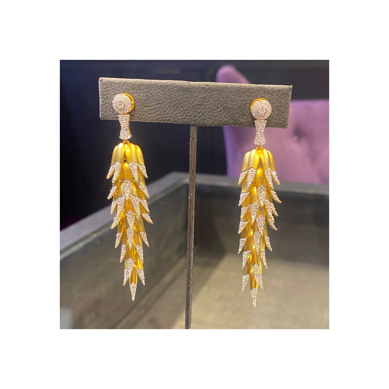 Yellow Gold & Diamond Dangle Earrings