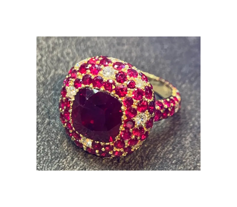 Burmese Ruby and Diamond Gold Ring