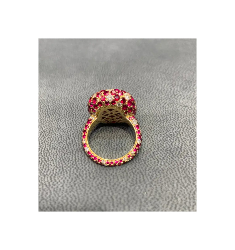 Burmese Ruby and Diamond Gold Ring