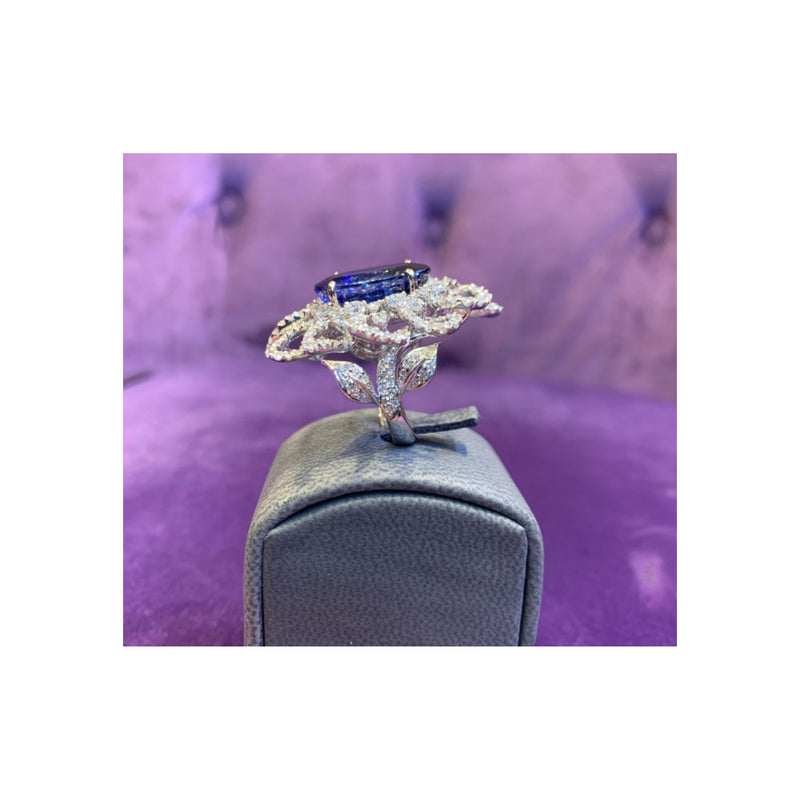 Flower Motif Sapphire & Diamond Ring