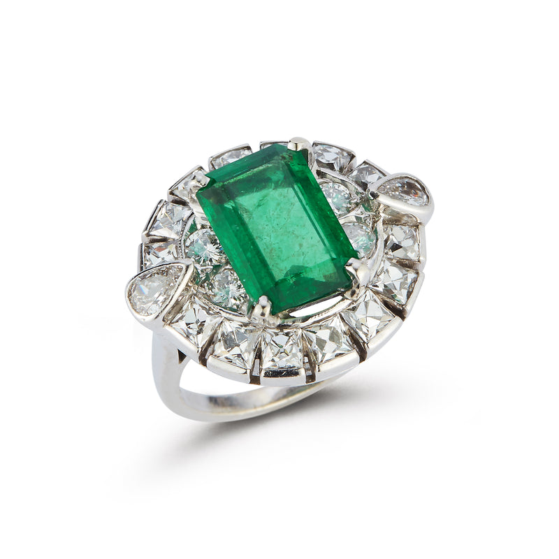 925 Silver Cushion Emerald Cocktail Ring | Amrrutam