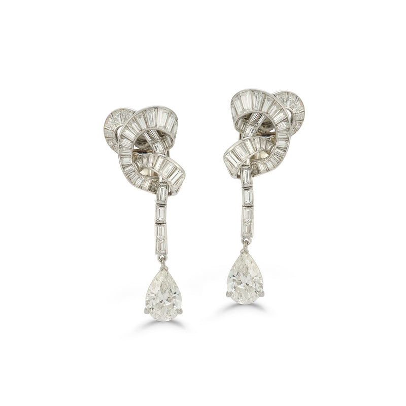 Van Cleef & Arpels Sweet Alhambra Earrings 18K White Gold and Diamonds –  Madison Avenue Couture