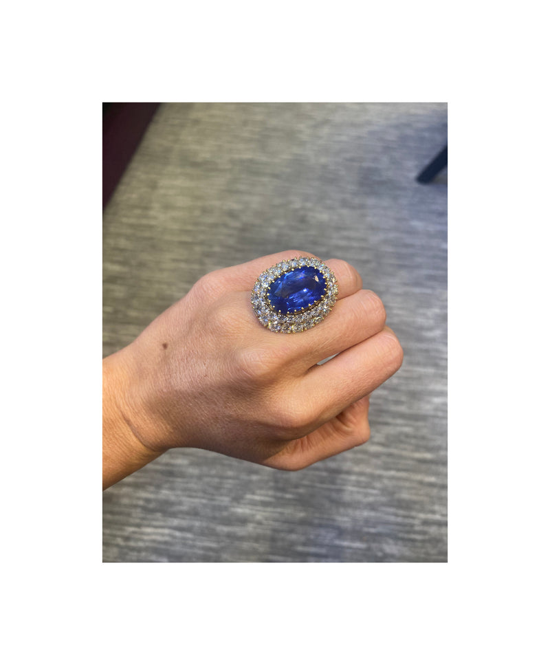 Van Cleef & Arpels Certified Sapphire & Diamond Ring